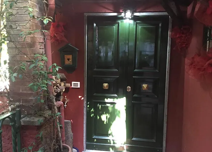 Margutta's Garden 4*